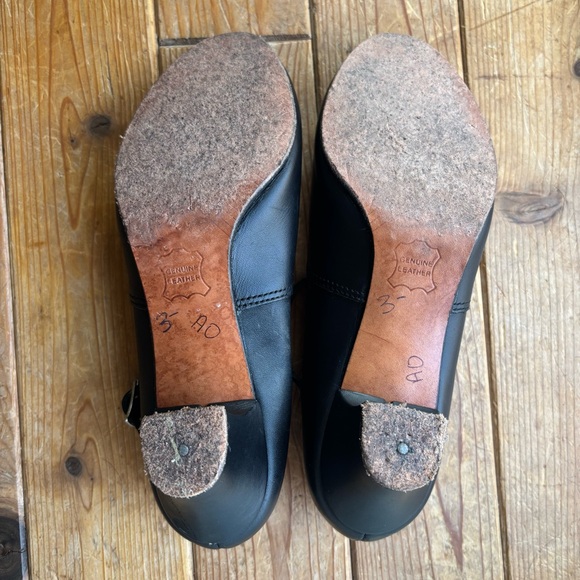 Capezio Black Leather Ballet Heels - Picture 4 of 7